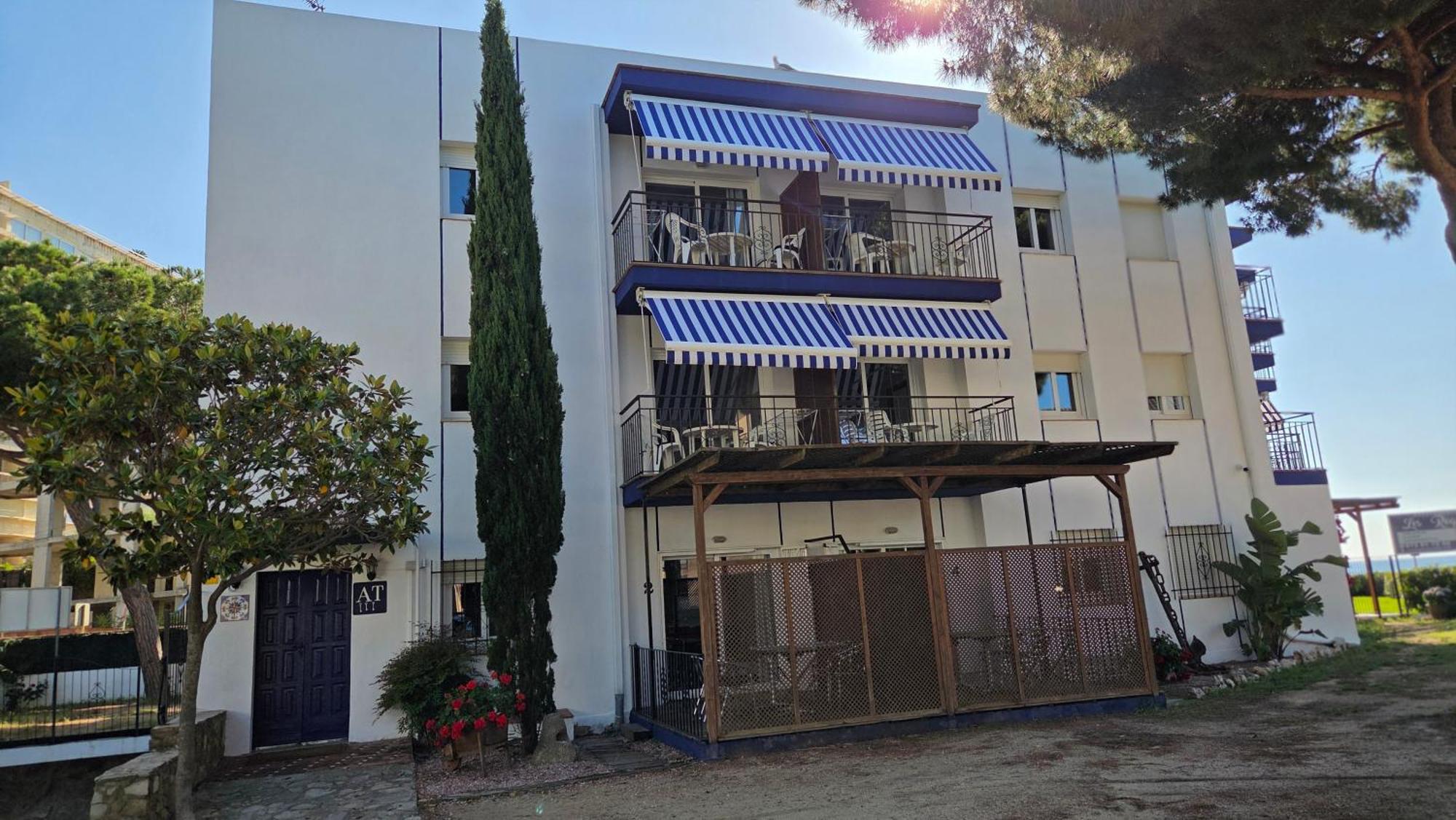 Les Roques Apartment